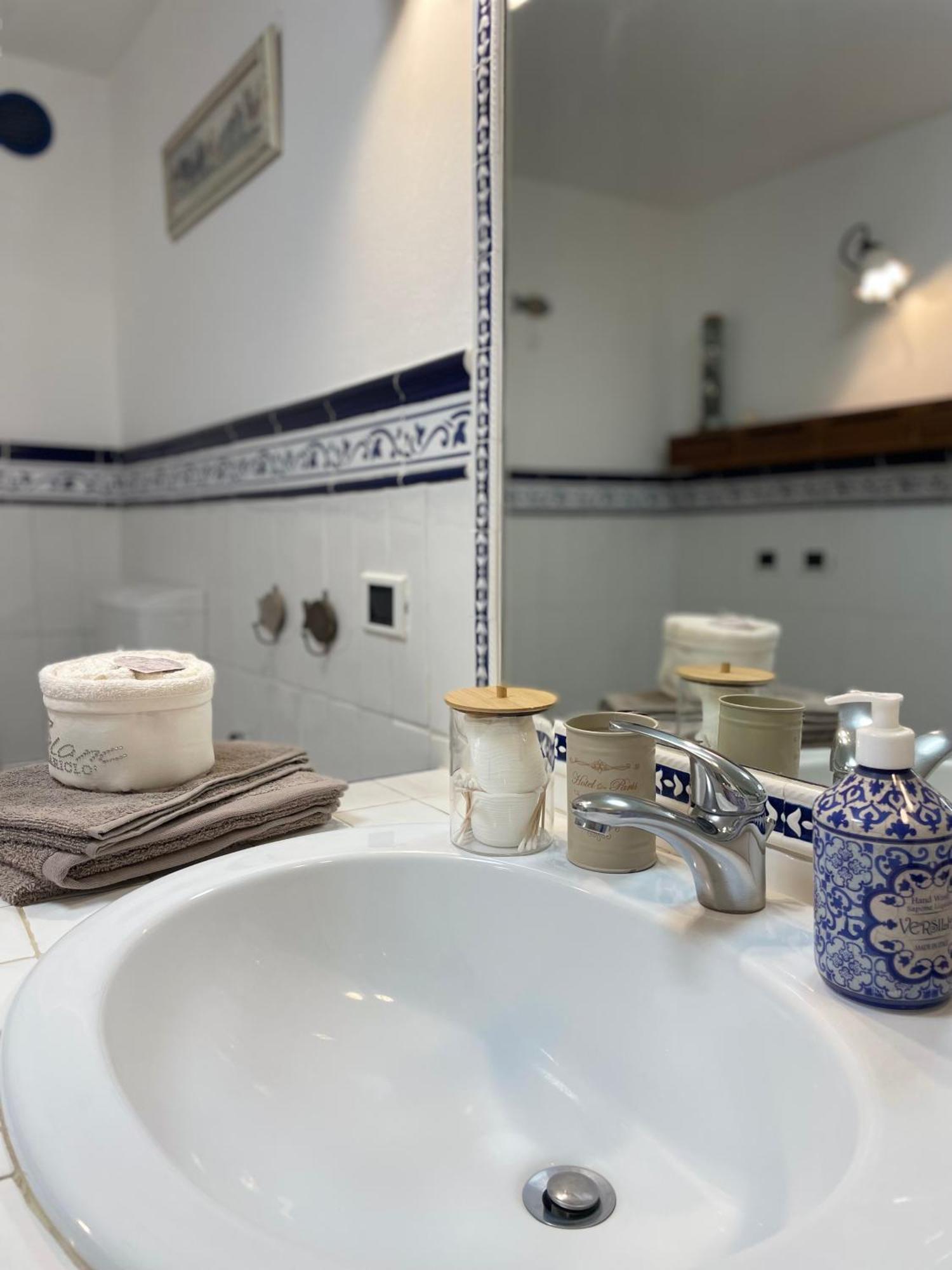 Casa Matilde Piano Terra 100Mq Con Parking E Piscina Apartman Ferrara Kültér fotó