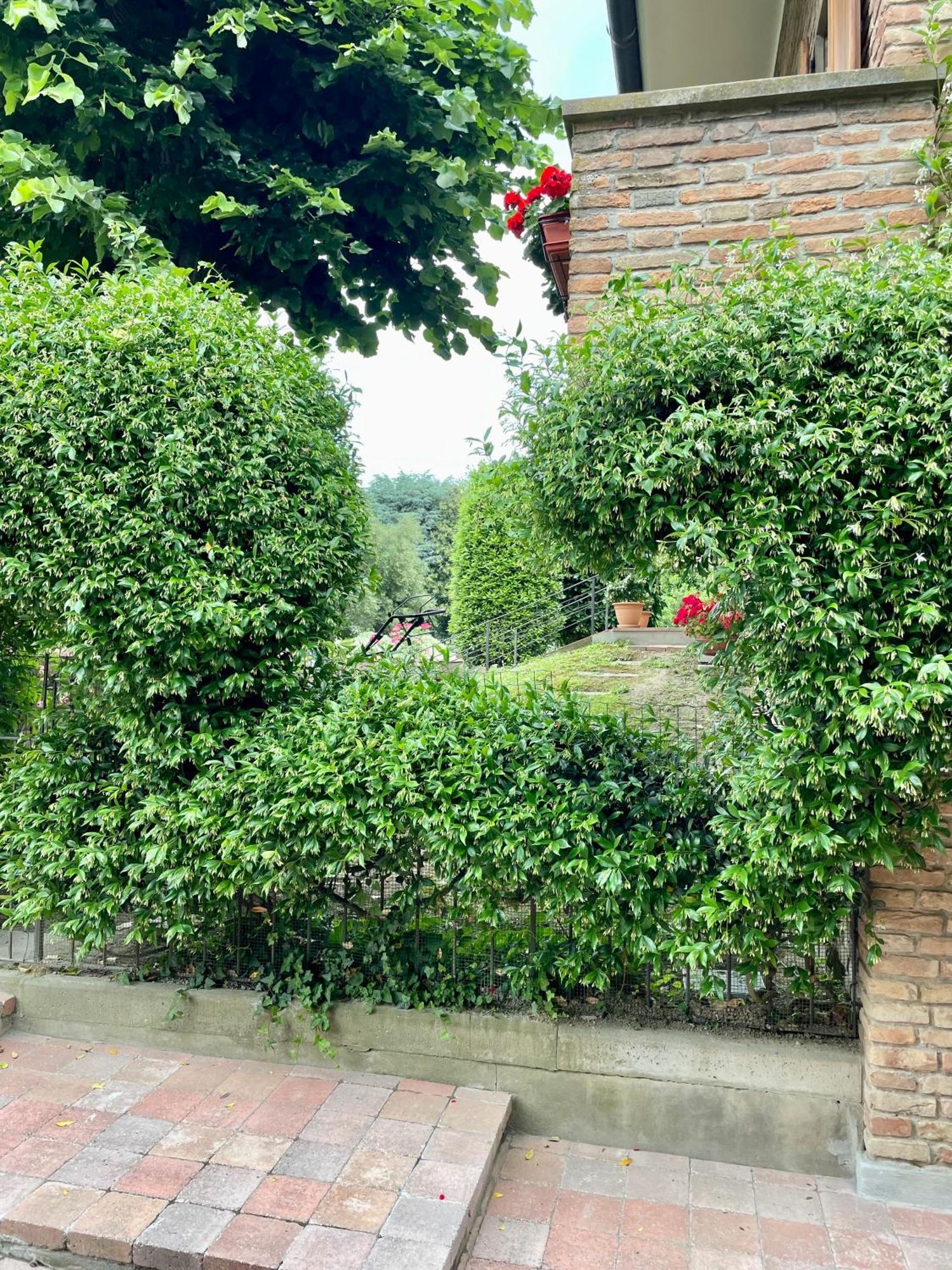 Casa Matilde Piano Terra 100Mq Con Parking E Piscina Apartman Ferrara Kültér fotó