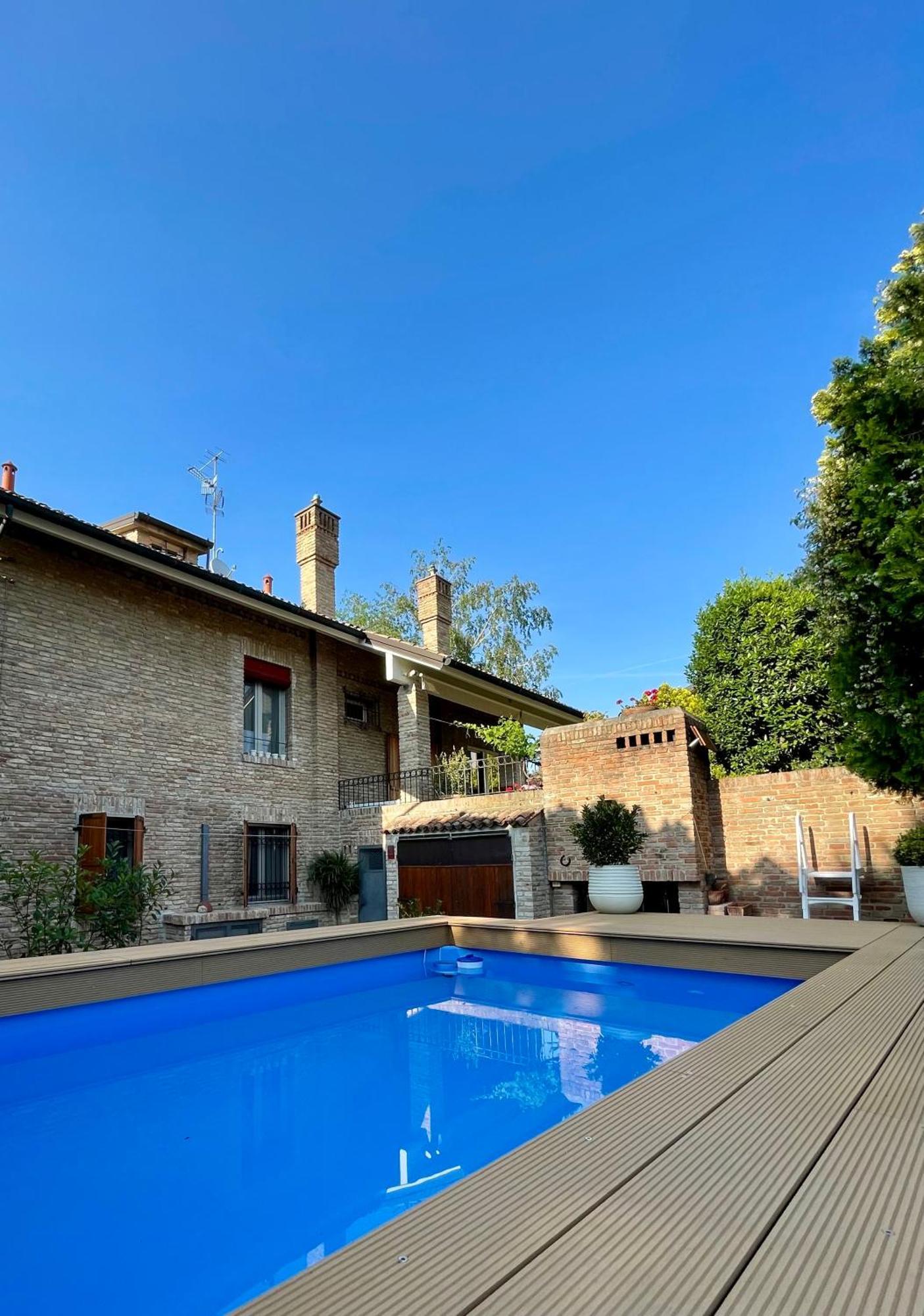 Casa Matilde Piano Terra 100Mq Con Parking E Piscina Apartman Ferrara Kültér fotó