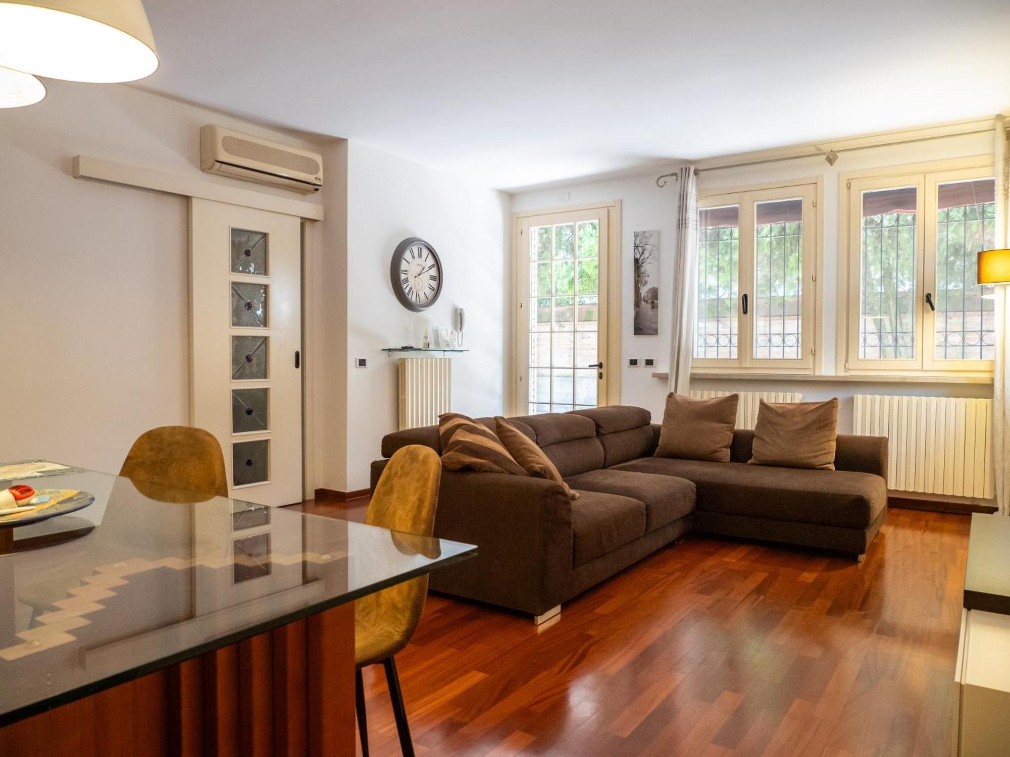 Casa Matilde Piano Terra 100Mq Con Parking E Piscina Apartman Ferrara Kültér fotó
